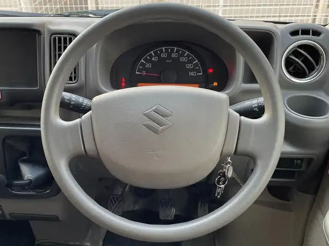 スズキ エブリイ PC 滋賀県 2022(令4)年 3.2万km クールカーキPM 4WD/両側スライドドア/ドライブレコーダー/ETC/ABS（アンチロックブレーキシステム）/横滑り防止装置/盗難防止アラーム/電動格納ミラー/オートライト/ハロゲンヘッドライト/マニュアルエアコン/USB端子/純正フロアマット/純正ドアバイザー