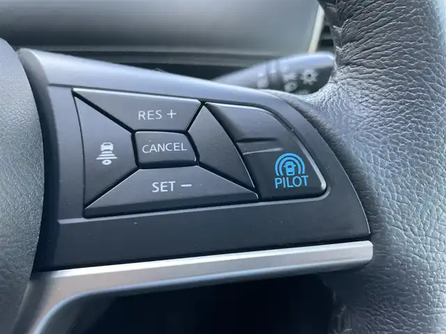 日産 セレナ ハイウェイスター 岩手県 2016(平28)年 9万km ブリリアントホワイトパール 純正SDナビ/（フルセグTV/CD/DVD/Bluetooth）/アラウンドビューモニター/プロパイロット/ハンズフリースライドドア/フリップダウンモニター/ステアリングリモコン/衝突軽減ブレーキ/レーンキープアシスト/LEDヘッドライト/フォグライト/両側パワースライドドア