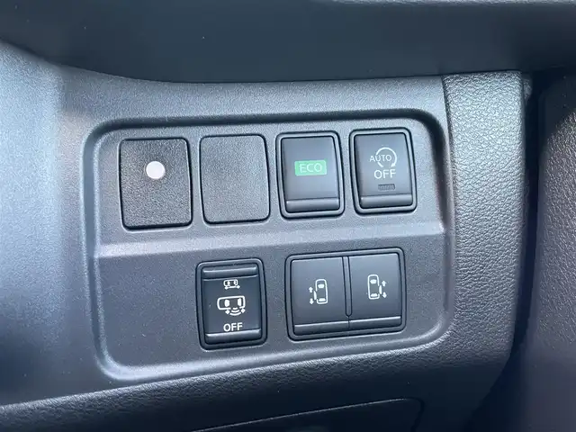 日産 セレナ ハイウェイスター 岩手県 2016(平28)年 9万km ブリリアントホワイトパール 純正SDナビ/（フルセグTV/CD/DVD/Bluetooth）/アラウンドビューモニター/プロパイロット/ハンズフリースライドドア/フリップダウンモニター/ステアリングリモコン/衝突軽減ブレーキ/レーンキープアシスト/LEDヘッドライト/フォグライト/両側パワースライドドア