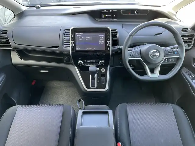 日産 セレナ ハイウェイスター 岩手県 2016(平28)年 9万km ブリリアントホワイトパール 純正SDナビ/（フルセグTV/CD/DVD/Bluetooth）/アラウンドビューモニター/プロパイロット/ハンズフリースライドドア/フリップダウンモニター/ステアリングリモコン/衝突軽減ブレーキ/レーンキープアシスト/LEDヘッドライト/フォグライト/両側パワースライドドア