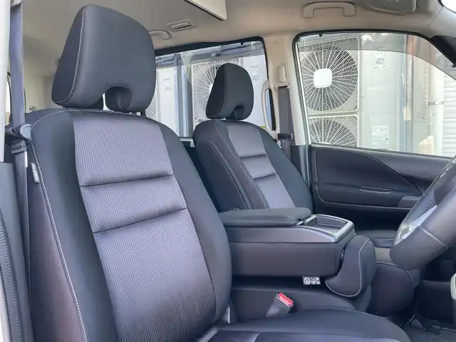 日産 セレナ ハイウェイスター 岩手県 2016(平28)年 9万km ブリリアントホワイトパール 純正SDナビ/（フルセグTV/CD/DVD/Bluetooth）/アラウンドビューモニター/プロパイロット/ハンズフリースライドドア/フリップダウンモニター/ステアリングリモコン/衝突軽減ブレーキ/レーンキープアシスト/LEDヘッドライト/フォグライト/両側パワースライドドア