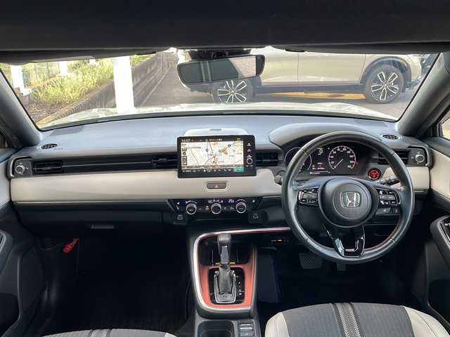 ホンダ ヴェゼル ハイブリッド e:HEV PLaY 茨城県 2021(令3)年 4.2万km サンドカーキパール パノラマルーフ/純正９インチナビ/バックカメラ/ＥＴＣ2.0/シートヒーター/ハーフレザーシート/スマートキー/プッシュスタート/ホンダセンシング/衝突被害軽減ブレーキ/レーンキープアシスト/クルーズコントロール/ブラインドスポットモニター/オートライト/オートマチックハイビーム/ステアリングヒーター/ワイアレス充電