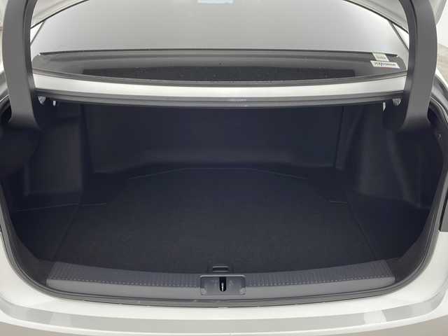 トヨタ クラウン Z 兵庫県 2024(令6)年 2.5万km プレシャスホワイトパール ・ワンオーナー車/・トヨタセーフティーセンス/・プリクラッシュセーフティ/・緊急時操舵支援＋フロントクロストラフィックアラート＋レーンチェンジアシスト/・レーントレーシングアシスト＋レーンディバチャーアラート/・レーダークルーズコントロール/・アダプティブハイビームシステム/・ロードサインアシスト/・ドライバー異常時対応システム/・プロアクティブドライビングアシスト/・発進遅れ告知機能/・BSM/・安心降車アシスト/・後方車両接近告知/・パーキングサポートブレーキ（前後方静止物）/・パーキングサポートブレーキ（後方接近車両）/・純正12.3インチナビ＆フルセグ＆BT＆USB/・パノラマミックビューモニター/・黒革シート/・前席パワーシート/・デジタルインナーミラー/・ワイパーデアイサー/・置くだけ充電/・ヘッドアップディスプレイ/・LEDヘッドライト/・ハンズフリーパワートランクリッド/・寒冷地仕様車/・前後ドライブレコーダー/・AC100V1500W電源/・全席シートヒーター/・全席シートベンチレーション/・後左右リフレッシュシート/・ビルトインETC2.0/・純正19インチアルミホイール/・スマートキー