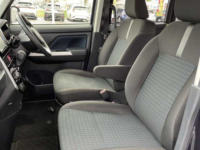 トヨタ ルーミー カスタムG 山口県 2024(令6)年 3.6万km パープル 純正メモリナビ/・Bluetooth/・フルセグテレビ/・DVD再生/バックカメラ/ETC/ドライブレコーダー/電動パーキングブレーキ/サイドブレーキホールド機能/シートヒーター/両側オートスライドドア/スマートアシスト/・衝突回避支援ブレーキ/・衝突警報機能/・先行車発進お知らせ機能/・標識認識機能/・車線逸脱警報機能/・路側逸脱警報/・ふらつき警報/・全車速追従機能付ACC/・サイドビューランプ/・オートハイビーム/・アダプティブドライングビーム/・クリアランスソナー/プッシュスタート/スマートキー