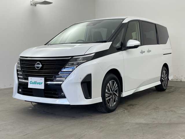 日産 セレナ e－パワー ハイウェイスター V 兵庫県 2025(令7)年 0.1千km プリズムホワイト ・登録済未使用車　距離６ｋｍ/・純正12.3インチナビ/TV/Bluetooth/USB/HDMI/・アラウンドビューモニター/・ビルトインETC2.0/・デジタルインナーミラー/・純正前後ドライブレコーダー/・プロパイロット（ナビリンク機能付）/・プロパイロット緊急停止支援システム/・SOSコール/・エマージェンシーブレーキ/・前方衝突予測警報/・衝突回避ステアリングアシスト/・車線逸脱防止支援システム/・車線逸脱警報/・後側方衝突防止支援システム/・後側方車両検知警報/・後退時車両検知警報/・ふらつき警報/・踏み間違い衝突防止アシスト/・標識検知機能/・アダプティブLEDヘッドライトシステム/・フォグランプ/・12.3インチアドバンスドドライブアシストディスプレイ/・ワイヤレス充電器/・レーダークルーズコントロール/・両側パワースライドドア/・純正16インチアルミホイール