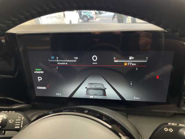 日産 セレナ e－パワー ハイウェイスター V 兵庫県 2025(令7)年 0.1千km プリズムホワイト ・登録済未使用車　距離６ｋｍ/・純正12.3インチナビ/TV/Bluetooth/USB/HDMI/・アラウンドビューモニター/・ビルトインETC2.0/・デジタルインナーミラー/・純正前後ドライブレコーダー/・プロパイロット（ナビリンク機能付）/・プロパイロット緊急停止支援システム/・SOSコール/・エマージェンシーブレーキ/・前方衝突予測警報/・衝突回避ステアリングアシスト/・車線逸脱防止支援システム/・車線逸脱警報/・後側方衝突防止支援システム/・後側方車両検知警報/・後退時車両検知警報/・ふらつき警報/・踏み間違い衝突防止アシスト/・標識検知機能/・アダプティブLEDヘッドライトシステム/・フォグランプ/・12.3インチアドバンスドドライブアシストディスプレイ/・ワイヤレス充電器/・レーダークルーズコントロール/・両側パワースライドドア/・純正16インチアルミホイール