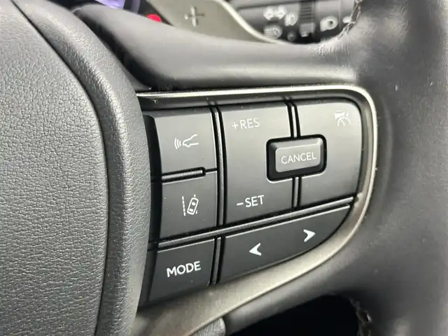 レクサス ＵＸ 250h アーバンエレガンス 愛知県 2021(令3)年 4万km ソニッククォーツ レクサスセーフティー/純正SDナビ/全方位カメラ/アダプティブクルーズコントロール/ブラインドスポットモニター/パワーシート/ヒートヒーター/ステアリングヒート/パワーバックドア/ETC2.0/革巻きステアリング/合皮シート/パドルシフト/Bluetooth/フルセグTV/電子パーキング/パドルシフト/クリアランスソナー/フォグランプ