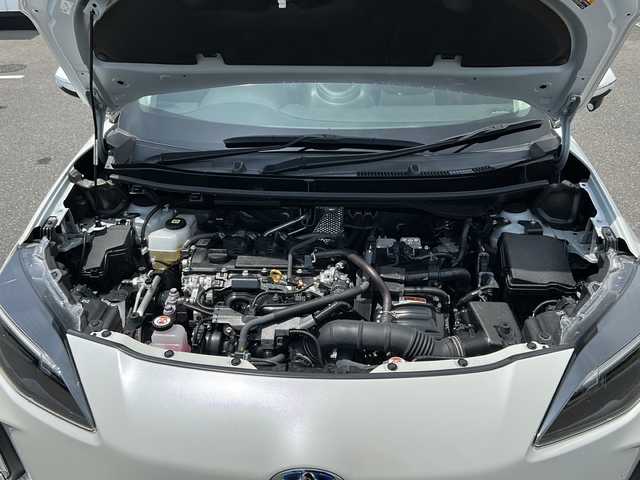 トヨタ ヤリスクロス ハイブリッド Z 山口県 2021(令3)年 5.4万km ホワイトパールクリスタルシャイン 純正メモリナビ/フルセグテレビ/バックカメラ/ブラインドスポットモニター/レーダークルーズコントロール/前後ドライブレコーダー【TZ‐D201】/モデリスタフルエアロ/USB充電口/電動リアゲート/電動パーキングブレーキ/ステアリングスイッチ/ステアリングヒーター/シートヒーター【D＋N席】/運転席パワーシート/純正18インチアルミホイール/フロアマット/LEDヘッドライト/オートライト/オートマチックハイビーム/4:2:4分可倒式リヤシート/パーキングアシスト/レーンキープアシスト/衝突被害軽減システム