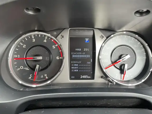 トヨタ ハイラックス Z GRスポーツ 千葉県 2024(令6)年 0.3万km アティチュードブラックマイカ 純正ナビ/(BT/FM/AM)/全周囲カメラ/GI GEARトノカバー/ロールバー/衝突被害軽減システム/車線逸脱警報/クルーズコントロール/ハーフレザーシート/横滑り防止装置/ETC2.0/アイドリングストップ/LEDヘッドライト/フォグランプ/オートライト/ウィンカーミラー/電動格納ミラー/純正18インチAW/シートリフター/パドルシフト/リアフォグランプ/プッシュスタート/スマートキー/純正フロアマット/純正ドアバイザー/スペアキー/保証書