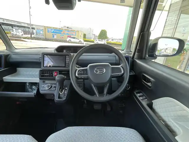 ダイハツ タント X 群馬県 2021(令3)年 1.9万km ブライトシルバーメタリック 純正SDナビ（Bluetooth、CD、USB、DVD、SD）/フルセグTV/片側パワースライドドア/プリクラッシュ/ABS/横滑り防止装置/前後コーナーセンサー/バックカメラ/レーンキープアシスト/W＋サイドエアバッグ/純正前方ドライブレコーダー/アイドリングストップ/運転席、助手席シートヒーター/社外ETC/プッシュスタート/スマートキー/純正フロアマット/保証書/取扱説明書