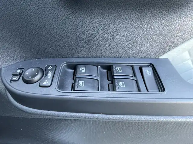 ダイハツ タント X 群馬県 2021(令3)年 1.9万km ブライトシルバーメタリック 純正SDナビ（Bluetooth、CD、USB、DVD、SD）/フルセグTV/片側パワースライドドア/プリクラッシュ/ABS/横滑り防止装置/前後コーナーセンサー/バックカメラ/レーンキープアシスト/W＋サイドエアバッグ/純正前方ドライブレコーダー/アイドリングストップ/運転席、助手席シートヒーター/社外ETC/プッシュスタート/スマートキー/純正フロアマット/保証書/取扱説明書