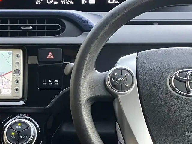 トヨタ アクア S 埼玉県 2015(平27)年 4.6万km ライムホワイトパールクリスタルシャイン 登録時45721km/ワンオーナー/純正メモリーナビ【NSCN-W59C】/　・ワンセグテレビ/　・バックカメラ/　・AUX端子/　・CD再生/アイドリングストップ/プッシュスタート/スマートキー×2/ドアバイザー/ETC/新車時保証書/トヨタ整備記録簿（H28.H29.H30.R1.R2.R3.R4.R5.R6.R7）