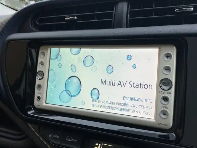 トヨタ アクア S 埼玉県 2015(平27)年 4.6万km ライムホワイトパールクリスタルシャイン 登録時45721km/ワンオーナー/純正メモリーナビ【NSCN-W59C】/　・ワンセグテレビ/　・バックカメラ/　・AUX端子/　・CD再生/アイドリングストップ/プッシュスタート/スマートキー×2/ドアバイザー/ETC/新車時保証書/トヨタ整備記録簿（H28.H29.H30.R1.R2.R3.R4.R5.R6.R7）