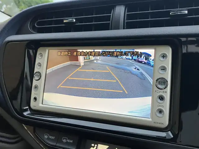 トヨタ アクア S 埼玉県 2015(平27)年 4.6万km ライムホワイトパールクリスタルシャイン 登録時45721km/ワンオーナー/純正メモリーナビ【NSCN-W59C】/　・ワンセグテレビ/　・バックカメラ/　・AUX端子/　・CD再生/アイドリングストップ/プッシュスタート/スマートキー×2/ドアバイザー/ETC/新車時保証書/トヨタ整備記録簿（H28.H29.H30.R1.R2.R3.R4.R5.R6.R7）