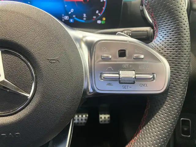 メルセデス・ベンツ Ｍ・ベンツ ＣＬＡ２００ｄ AMGライン 熊本県 2023(令5)年 1.2万km デジタルホワイト ・ワンオーナー/・スマートキー/・プッシュスタート/・アクティブステアリングアシスト/・道路標識アシスト/・アクティブレーンキーピングアシスト/・アクティブブレーキアシスト/・アテンションアシスト/・インテリジェントライトシステム/・クルーズコントロール(追従式)/・ハーフレザーシート/・前席パワーシート/・前席シートヒーター /・純正メモリナビ/　【Bluetooth・USB・AppleCarPlay・AndroidAuto】/・フルセグTV/・バックカメラ/・ETC2.0/・ドライブレコーダー(全方位録画)/・LEDヘッドランプ/・純正マット/・保証書/取説