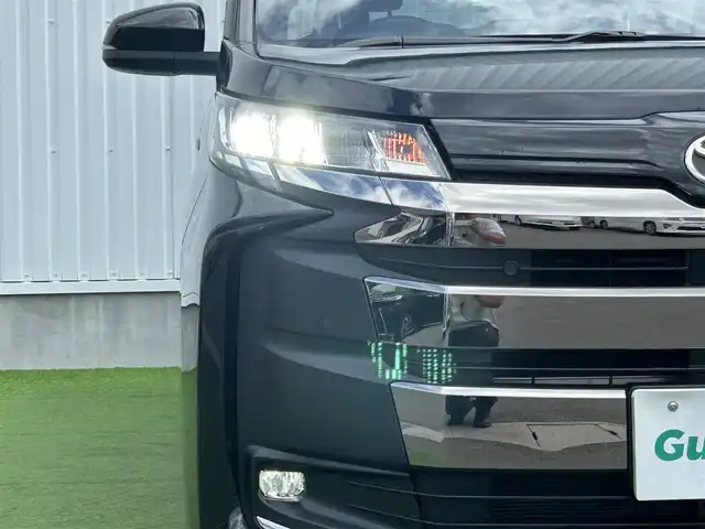 トヨタ ノア S－Z 大分県 2023(令5)年 2.3万km アティチュードブラックマイカ 純正ナビ/後席モニター/ユニバーサルステップ/バックカメラ/両側パワースライドドア/ＥＴＣ2.0/衝突軽減システム/レーンキープアシスト/クルーズコントロール/オートマチックハイビーム/シートヒーター/LEDヘッドライト/フォグランプ/革巻きステアリング/ステアリングスイッチ/純正フロアマット/ドアバイザー/スマートキー/プッシュスタート