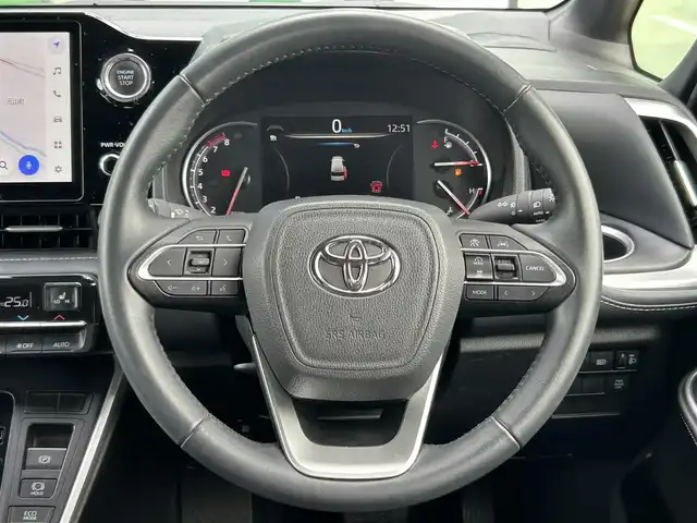 トヨタ ノア S－Z 大分県 2023(令5)年 2.3万km アティチュードブラックマイカ 純正ナビ/後席モニター/ユニバーサルステップ/バックカメラ/両側パワースライドドア/ＥＴＣ2.0/衝突軽減システム/レーンキープアシスト/クルーズコントロール/オートマチックハイビーム/シートヒーター/LEDヘッドライト/フォグランプ/革巻きステアリング/ステアリングスイッチ/純正フロアマット/ドアバイザー/スマートキー/プッシュスタート