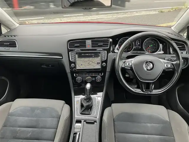 フォルクスワーゲン ゴルフ TSI ハイライン BMテクノ 広島県 2015(平27)年 9.2万km 赤 プリクラッシュブレーキシステム/レーンキープアシストシステム/アダブティブクルーズコントロール/純正ナビ/キセノンオートライト/バックカメラ/フルセグTV/パドルシフト/スマートエントリースタートシステム/ビルトインETC/新車保証書/取扱説明書