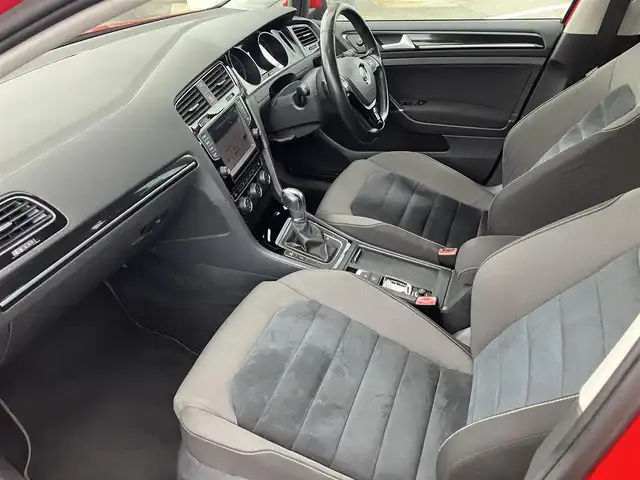 フォルクスワーゲン ゴルフ TSI ハイライン BMテクノ 広島県 2015(平27)年 9.2万km 赤 プリクラッシュブレーキシステム/レーンキープアシストシステム/アダブティブクルーズコントロール/純正ナビ/キセノンオートライト/バックカメラ/フルセグTV/パドルシフト/スマートエントリースタートシステム/ビルトインETC/新車保証書/取扱説明書