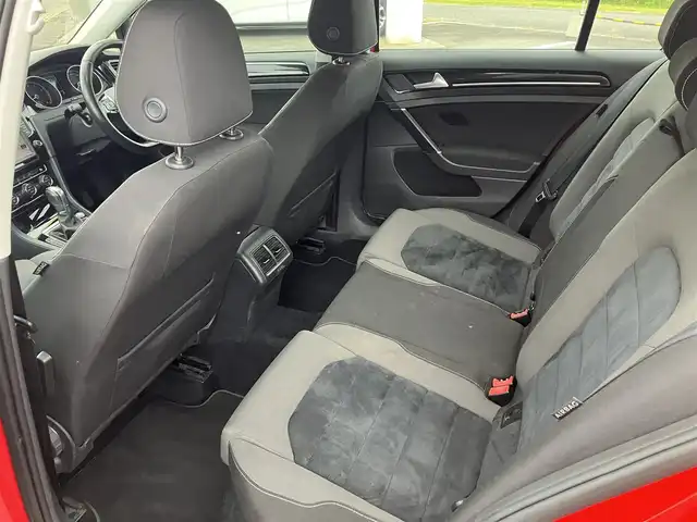 フォルクスワーゲン ゴルフ TSI ハイライン BMテクノ 広島県 2015(平27)年 9.2万km 赤 プリクラッシュブレーキシステム/レーンキープアシストシステム/アダブティブクルーズコントロール/純正ナビ/キセノンオートライト/バックカメラ/フルセグTV/パドルシフト/スマートエントリースタートシステム/ビルトインETC/新車保証書/取扱説明書