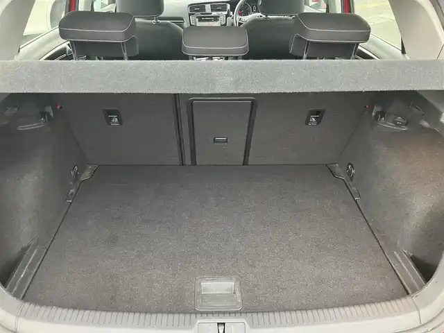 フォルクスワーゲン ゴルフ TSI ハイライン BMテクノ 広島県 2015(平27)年 9.2万km 赤 プリクラッシュブレーキシステム/レーンキープアシストシステム/アダブティブクルーズコントロール/純正ナビ/キセノンオートライト/バックカメラ/フルセグTV/パドルシフト/スマートエントリースタートシステム/ビルトインETC/新車保証書/取扱説明書