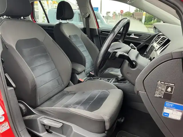 フォルクスワーゲン ゴルフ TSI ハイライン BMテクノ 広島県 2015(平27)年 9.2万km 赤 プリクラッシュブレーキシステム/レーンキープアシストシステム/アダブティブクルーズコントロール/純正ナビ/キセノンオートライト/バックカメラ/フルセグTV/パドルシフト/スマートエントリースタートシステム/ビルトインETC/新車保証書/取扱説明書
