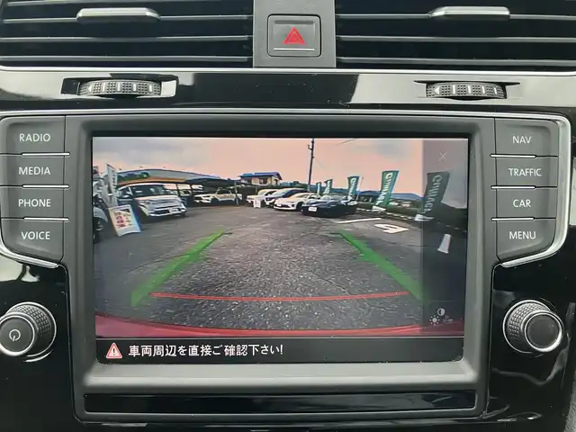 フォルクスワーゲン ゴルフ TSI ハイライン BMテクノ 広島県 2015(平27)年 9.2万km 赤 プリクラッシュブレーキシステム/レーンキープアシストシステム/アダブティブクルーズコントロール/純正ナビ/キセノンオートライト/バックカメラ/フルセグTV/パドルシフト/スマートエントリースタートシステム/ビルトインETC/新車保証書/取扱説明書
