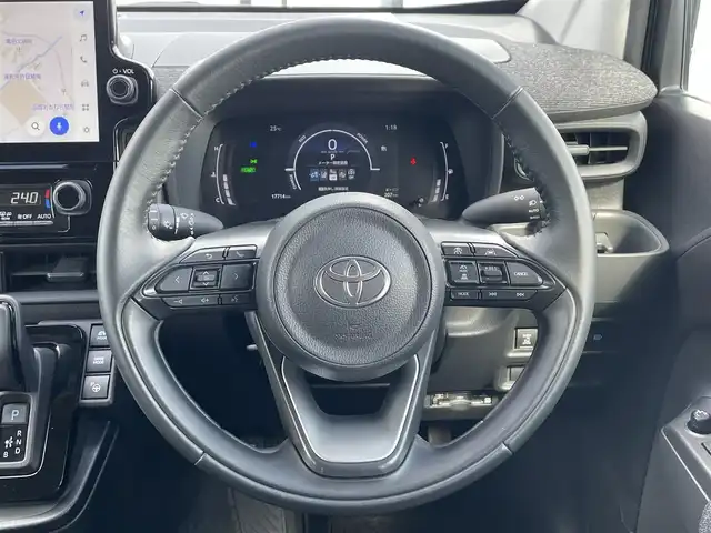 トヨタ シエンタ ハイブリッド Z 道南・函館 2023(令5)年 1.8万km アーバンカーキ /純正ナビ//フルセグＴＶ//寒冷地仕様//バックカメラ//クルーズコントロール//レーンキープアシスト//両側パワースライドドア//コーナーセンサー//オートハイビーム//１００Ｖコンセント電源//ＥＴＣ//スマートキー
