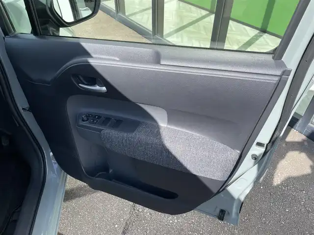 トヨタ シエンタ ハイブリッド Z 道南・函館 2023(令5)年 1.8万km アーバンカーキ /純正ナビ//フルセグＴＶ//寒冷地仕様//バックカメラ//クルーズコントロール//レーンキープアシスト//両側パワースライドドア//コーナーセンサー//オートハイビーム//１００Ｖコンセント電源//ＥＴＣ//スマートキー