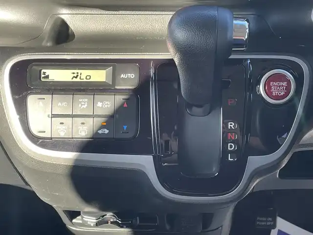 ホンダ Ｎ ＢＯＸ カスタム G Lパッケージ 長崎県 2012(平24)年 8.9万km ポリッシュドメタルメタリック (株)IDOMが運営する【じしゃロン長崎店】の自社ローン専用車両になりますこちらは現金またはオートローンご利用時の価格です。自社ローンご希望の方は別途その旨お申付け下さい/・純正ナビ（VXM-128VS）/・ワンセグTV/・バックカメラ/・片側パワースライドドア/・アイドリングストップ/・左右独立式リアセンターアームレスト/・プッシュスタート/・スマートキー/・スペアキー/・フロアマット/・ドアバイザー