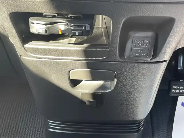 ホンダ Ｎ ＢＯＸ カスタム G Lパッケージ 長崎県 2012(平24)年 8.9万km ポリッシュドメタルメタリック (株)IDOMが運営する【じしゃロン長崎店】の自社ローン専用車両になりますこちらは現金またはオートローンご利用時の価格です。自社ローンご希望の方は別途その旨お申付け下さい/・純正ナビ（VXM-128VS）/・ワンセグTV/・バックカメラ/・片側パワースライドドア/・アイドリングストップ/・左右独立式リアセンターアームレスト/・プッシュスタート/・スマートキー/・スペアキー/・フロアマット/・ドアバイザー