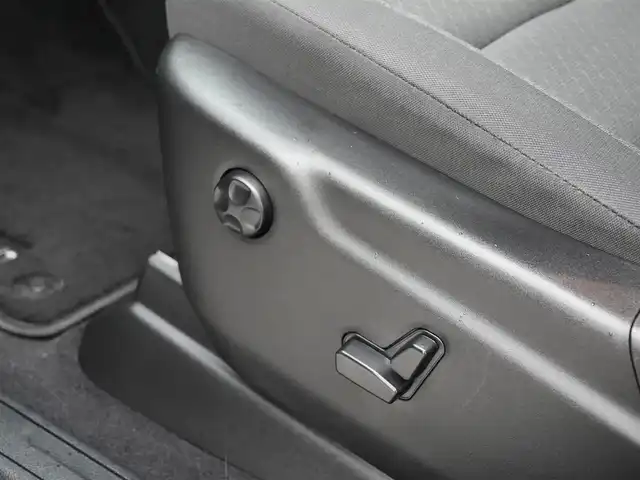 クライスラー・ジープ ジープ グランドチェロキー ラレード 静岡県 2019(令1)年 4.7万km ダイヤモンドブラッククリスタル UconnectナビフルセグTVBluetooth/バック/サイド/フロントカメラ/前席パワーシート/社外18インチアルミホイール/スペアタイヤあり/レインセンサー/ヒルアシスト/スマートキー/ETC