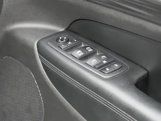 クライスラー・ジープ ジープ グランドチェロキー ラレード 静岡県 2019(令1)年 4.7万km ダイヤモンドブラッククリスタル UconnectナビフルセグTVBluetooth/バック/サイド/フロントカメラ/前席パワーシート/社外18インチアルミホイール/スペアタイヤあり/レインセンサー/ヒルアシスト/スマートキー/ETC