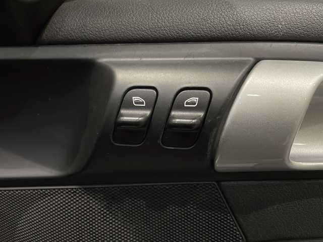 ポルシェ ９１１ カレラ4 新潟県 2009(平21)年 3.7万km カレラホワイト スポーツクロノパッケージ/イエローキャリパー/GT3RS仕様バンパー等/RECAROシート(ブラックレザー/アルカンターラ(D席)/黒革シート/シートヒーター/社外メモリナビ/(CD/DVD/Bluetooth/フルセグTV)/バックカメラ/ETC/ドライブレコーダー/パドルシフト/リモコンキー/保証書/取扱説明書