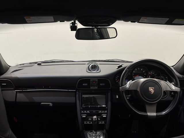 ポルシェ ９１１ カレラ4 新潟県 2009(平21)年 3.7万km カレラホワイト スポーツクロノパッケージ/イエローキャリパー/GT3RS仕様バンパー等/RECAROシート(ブラックレザー/アルカンターラ(D席)/黒革シート/シートヒーター/社外メモリナビ/(CD/DVD/Bluetooth/フルセグTV)/バックカメラ/ETC/ドライブレコーダー/パドルシフト/リモコンキー/保証書/取扱説明書
