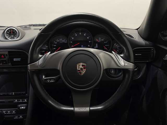 ポルシェ ９１１ カレラ4 新潟県 2009(平21)年 3.7万km カレラホワイト スポーツクロノパッケージ/イエローキャリパー/GT3RS仕様バンパー等/RECAROシート(ブラックレザー/アルカンターラ(D席)/黒革シート/シートヒーター/社外メモリナビ/(CD/DVD/Bluetooth/フルセグTV)/バックカメラ/ETC/ドライブレコーダー/パドルシフト/リモコンキー/保証書/取扱説明書