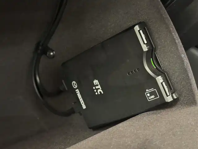 マツダ マツダ６ワゴン 20S ブラックトーンED 群馬県 2021(令3)年 2.2万km ソウルレッドクリスタルM スマートブレーキサポート/・レーダークルーズコントロール/・ブラインドスポットモニター/・レーンキープアシストシステム/・ドライバーアテンションアラート/・パーキングセンサー/・交通標識認識システム/BOSEサウンド/純正メーカーナビ/・フルセグTV/・BT/DVD/CD/SD/USB/・FM/AM/360°ビューモニター/ドライブレコーダー/ETC/レッドレザーシート/運転席パワーシート/前席シートヒーター/シートメモリー/革巻きステアリング/ステアリングスイッチ/パドルシフト/ステアリングヒーター/電子パーキング/ブレーキーオートホールド/LEDヘッドライト/オートライト/オートマチックハイビーム/純正19インチAw/純正フロアマット/ドアバイザー/ルーフレール/スマートキー/プッシュスタート/電動格納ウィンカーミラー/横滑り防止機能