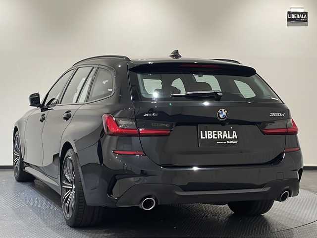 ＢＭＷ ３２０ｄ xDrive ツーリング Mスポーツ 新潟県 2020(令2)年 4万km サファイアブラックP オプション/ハイラインパッケージ/・ランバー・サポート/・ルーフ・レール/・ヴァーネスカ・レザー・シート/コンフォートパッケージ/・ HiFiスピーカー・システム/・ラゲージ・コンパートメント・パッケージ /・ストレージ・パッケージ/標準装備/純正ナビ（Bluetooth、ScreenMirroring、FM/AM）/AppleCarPlay/社外フルセグTVチューナー/アクティブ・クルーズ・コントロール/レーンキープアシスト/DSRC車載器/アンビエントライト/ワイヤレス・チャージング/アダプティブLEDヘッドライト/BMWライブ・コックピット/360度カメラ/ドライブレコーダー/レーダー探知機