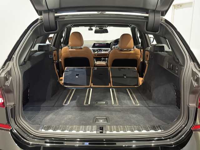 ＢＭＷ ３２０ｄ xDrive ツーリング Mスポーツ 新潟県 2020(令2)年 4万km サファイアブラックP オプション/ハイラインパッケージ/・ランバー・サポート/・ルーフ・レール/・ヴァーネスカ・レザー・シート/コンフォートパッケージ/・ HiFiスピーカー・システム/・ラゲージ・コンパートメント・パッケージ /・ストレージ・パッケージ/標準装備/純正ナビ（Bluetooth、ScreenMirroring、FM/AM）/AppleCarPlay/社外フルセグTVチューナー/アクティブ・クルーズ・コントロール/レーンキープアシスト/DSRC車載器/アンビエントライト/ワイヤレス・チャージング/アダプティブLEDヘッドライト/BMWライブ・コックピット/360度カメラ/ドライブレコーダー/レーダー探知機