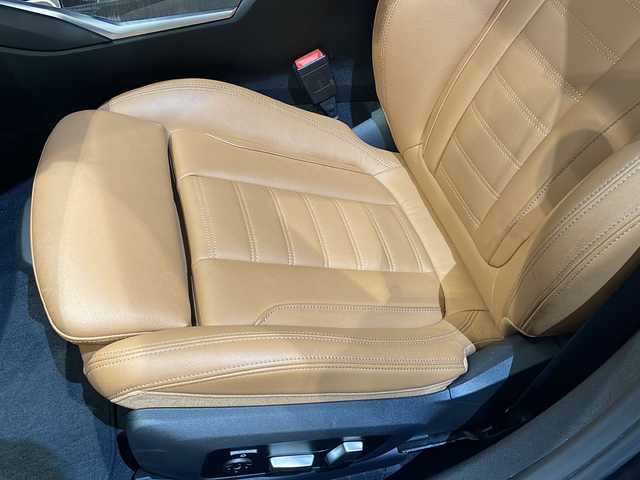 ＢＭＷ ３２０ｄ xDrive ツーリング Mスポーツ 新潟県 2020(令2)年 4万km サファイアブラックP オプション/ハイラインパッケージ/・ランバー・サポート/・ルーフ・レール/・ヴァーネスカ・レザー・シート/コンフォートパッケージ/・ HiFiスピーカー・システム/・ラゲージ・コンパートメント・パッケージ /・ストレージ・パッケージ/標準装備/純正ナビ（Bluetooth、ScreenMirroring、FM/AM）/AppleCarPlay/社外フルセグTVチューナー/アクティブ・クルーズ・コントロール/レーンキープアシスト/DSRC車載器/アンビエントライト/ワイヤレス・チャージング/アダプティブLEDヘッドライト/BMWライブ・コックピット/360度カメラ/ドライブレコーダー/レーダー探知機