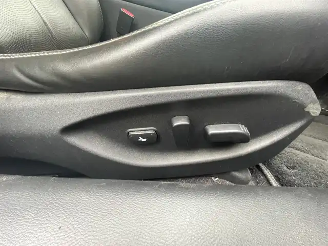 日産 スカイライン 200GT－t タイプP 栃木県 2014(平26)年 9.3万km ダークメタルグレー (株)IDOMが運営する【じしゃロン宇都宮店】の自社ローン専用車両になります。こちらは現金またはオートローンご利用時の価格です。自社ローンご希望の方は別途その旨お申付け下さい/純正ナビ/CD/DVD/TV/BT/HDD/全方位カメラ/ETC/衝突軽減システム/追従クルーズコントロール/オートライト/LEDヘッドライト/LEDフォグランプ/スマートキー/前席パワーシート/前席シートヒーター/BLITZ車高調/純正マット/純正アルミホイール