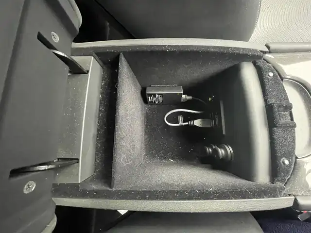 日産 スカイライン 200GT－t タイプP 栃木県 2014(平26)年 9.3万km ダークメタルグレー (株)IDOMが運営する【じしゃロン宇都宮店】の自社ローン専用車両になります。こちらは現金またはオートローンご利用時の価格です。自社ローンご希望の方は別途その旨お申付け下さい/純正ナビ/CD/DVD/TV/BT/HDD/全方位カメラ/ETC/衝突軽減システム/追従クルーズコントロール/オートライト/LEDヘッドライト/LEDフォグランプ/スマートキー/前席パワーシート/前席シートヒーター/BLITZ車高調/純正マット/純正アルミホイール