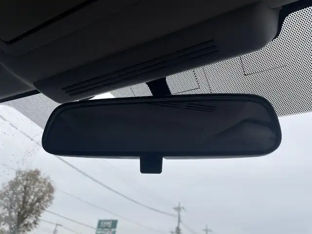 日産 スカイライン 200GT－t タイプP 栃木県 2014(平26)年 9.3万km ダークメタルグレー (株)IDOMが運営する【じしゃロン宇都宮店】の自社ローン専用車両になります。こちらは現金またはオートローンご利用時の価格です。自社ローンご希望の方は別途その旨お申付け下さい/純正ナビ/CD/DVD/TV/BT/HDD/全方位カメラ/ETC/衝突軽減システム/追従クルーズコントロール/オートライト/LEDヘッドライト/LEDフォグランプ/スマートキー/前席パワーシート/前席シートヒーター/BLITZ車高調/純正マット/純正アルミホイール