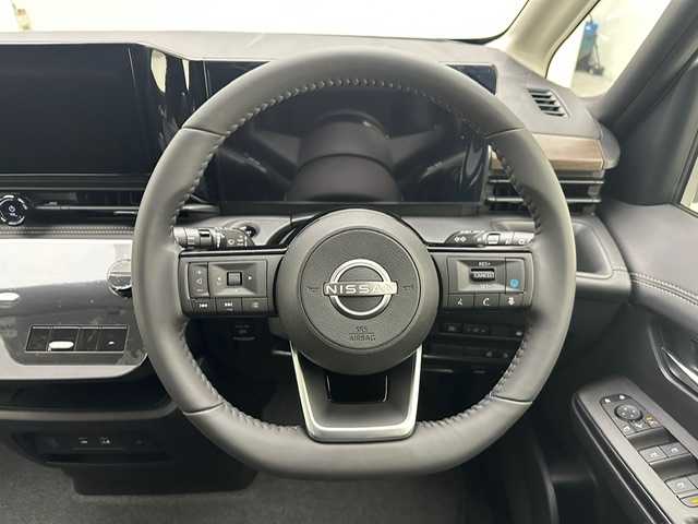 日産 セレナ e－パワー ハイウェイスター V 兵庫県 2025(令7)年 0.1千km プリズムホワイト 純正メモリナビ(Bluetooth/USB/HDMI/フルセグTV）/バックカメラ/アラウンドビューモニター/プロパイロット/前後コーナーセンサー/純正前後ドライブレコーダー/ステアリングスイッチ/両側パワースライドドア/デジタルインナーミラー/フォグランプ/LEDヘッドライト/オートハイビーム/オートライト/置くだけ充電/ブラインドスポットモニター/スマートキー/スペアキー