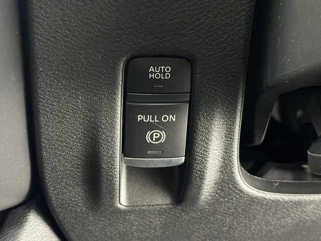 日産 セレナ e－パワー ハイウェイスター V 兵庫県 2025(令7)年 0.1千km プリズムホワイト 純正メモリナビ(Bluetooth/USB/HDMI/フルセグTV）/バックカメラ/アラウンドビューモニター/プロパイロット/前後コーナーセンサー/純正前後ドライブレコーダー/ステアリングスイッチ/両側パワースライドドア/デジタルインナーミラー/フォグランプ/LEDヘッドライト/オートハイビーム/オートライト/置くだけ充電/ブラインドスポットモニター/スマートキー/スペアキー