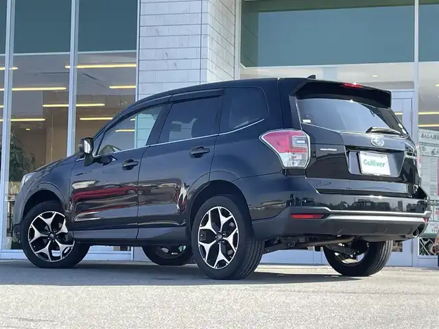 スバル フォレスター S－リミテッド 兵庫県 2016(平28)年 8.7万km クリスタルブラックシリカ 純正ディーラーOPダイアトーンサウンドナビ/フルセグTV/CD/DVD/Bluetoothオーディオ/バックカメラ/ETC/ステアリングリモコン/クルーズコントロール（追従）/パドルシフト/パワーシート/シートヒーター/アイサイト/Xモード/ハーフレザーシート/純正フロアマット/純正アルミホイール/4WD