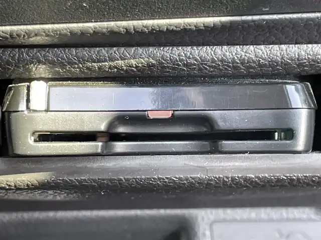 スバル フォレスター S－リミテッド 兵庫県 2016(平28)年 8.7万km クリスタルブラックシリカ 純正ディーラーOPダイアトーンサウンドナビ/フルセグTV/CD/DVD/Bluetoothオーディオ/バックカメラ/ETC/ステアリングリモコン/クルーズコントロール（追従）/パドルシフト/パワーシート/シートヒーター/アイサイト/Xモード/ハーフレザーシート/純正フロアマット/純正アルミホイール/4WD