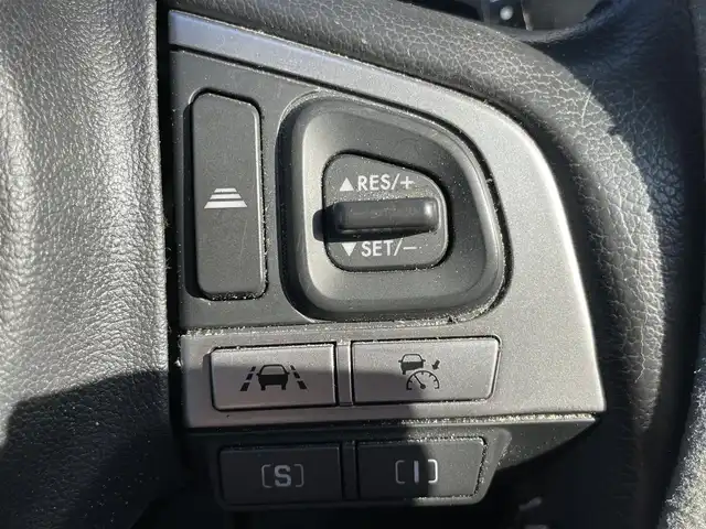 スバル フォレスター S－リミテッド 兵庫県 2016(平28)年 8.7万km クリスタルブラックシリカ 純正ディーラーOPダイアトーンサウンドナビ/フルセグTV/CD/DVD/Bluetoothオーディオ/バックカメラ/ETC/ステアリングリモコン/クルーズコントロール（追従）/パドルシフト/パワーシート/シートヒーター/アイサイト/Xモード/ハーフレザーシート/純正フロアマット/純正アルミホイール/4WD