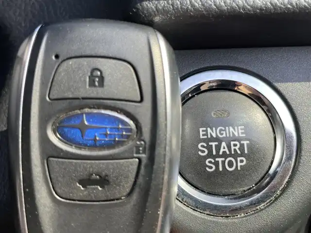 スバル フォレスター S－リミテッド 兵庫県 2016(平28)年 8.7万km クリスタルブラックシリカ 純正ディーラーOPダイアトーンサウンドナビ/フルセグTV/CD/DVD/Bluetoothオーディオ/バックカメラ/ETC/ステアリングリモコン/クルーズコントロール（追従）/パドルシフト/パワーシート/シートヒーター/アイサイト/Xモード/ハーフレザーシート/純正フロアマット/純正アルミホイール/4WD