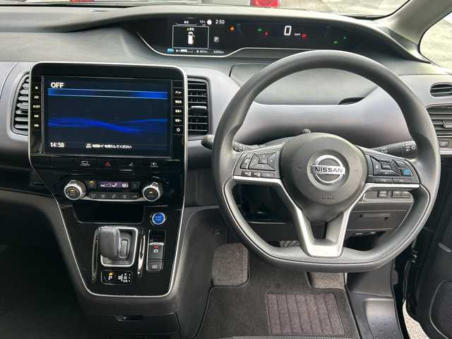 日産 セレナ e－パワー XV 広島県 2020(令2)年 4.3万km ダイヤモンドブラック 禁煙/セーフティパックB/エマージェンシーブレーキ/ハイビームアシスト/車線逸脱警報/標識認識機能/速度標識認識/BSM/プロパロット/インテリジェントルームミラー/コーナーセンサー/純正10インチナビ/・フルセグ/CD/DVD/SD/Bluetooth/純正フリップダウンモニター/アラウンドビューモニター/両側パワースライドドア/ステアリングスイッチ/電動パーキングブレーキ/オートホールド/純正フロアマット/オートライト/スマートキー/プッシュスタート/ETC/W+サイド+カーテンエアバック